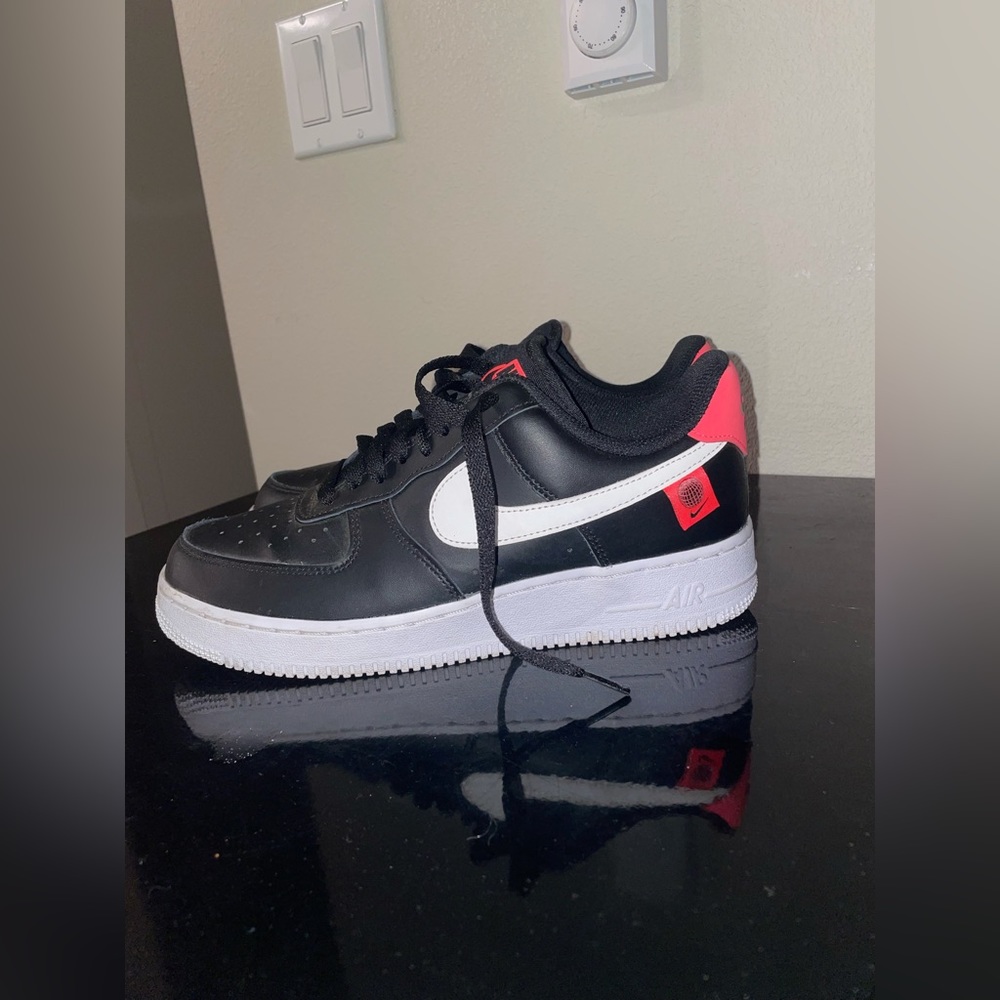 Nike Air Force 1 - 07 Worldwide Black/White/Flash Crimson. Men’s Size 8